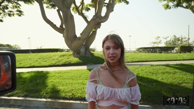 18-летняя малышка, готовая всегда подставить свою пиздёнку - #1