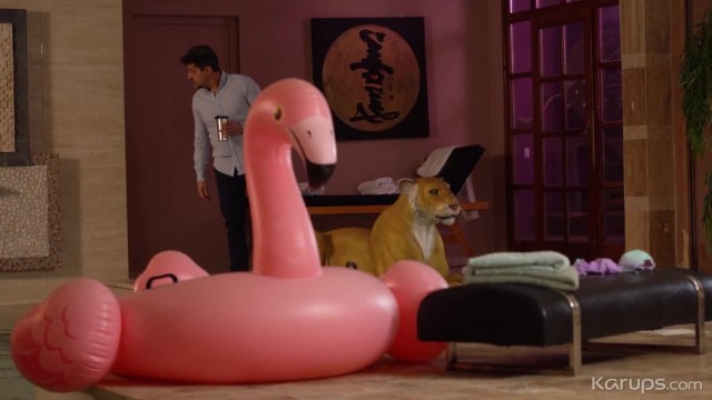 Соблазнительная моделька точно знает как рассчитаться за фотосессию - #1