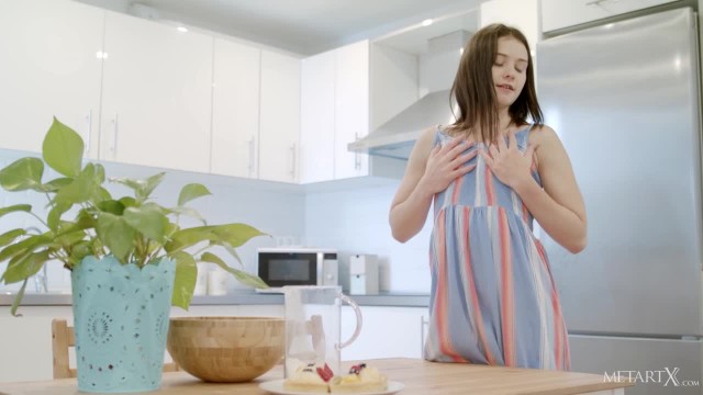 Эта девственница тем не менее не может отказаться от мастурбации - #2