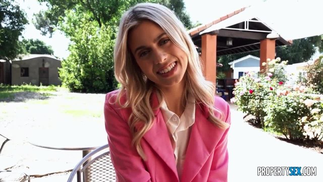 Невероятно горяченькая гостья с пылким волосатым лобком - #2