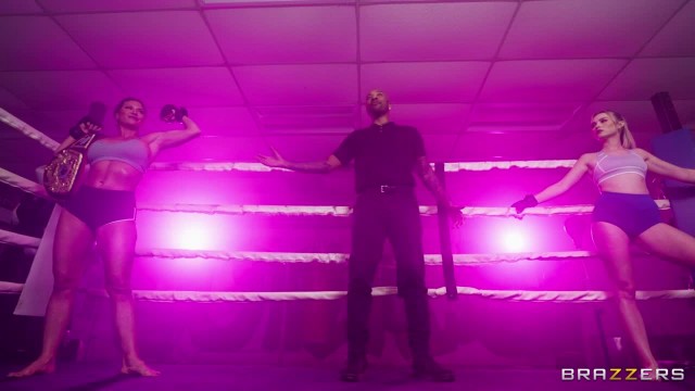 Невероятно мощный боксёрский спарринг с лесбийскими оральными ласками - #1