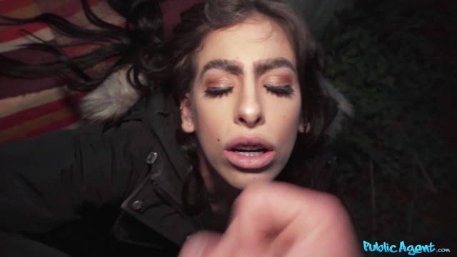 Идеальная находка для пикапера, которая готова трахаться прямо на улице - #10