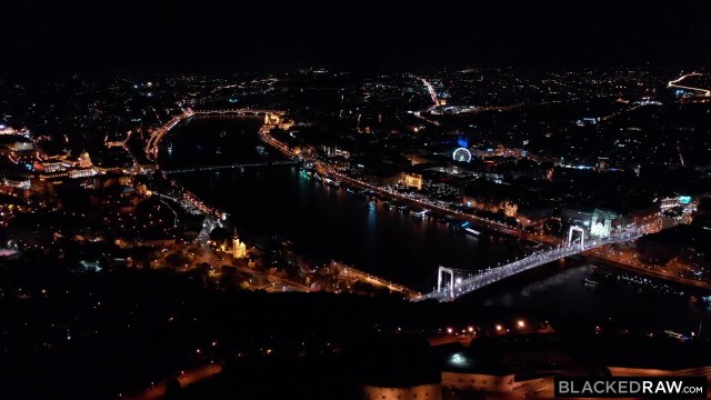 Именно с брутальными негритосами не грех устроить групповой секс - #1