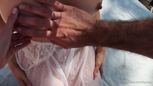 Если едешь на пикник, обязательно захвати с собой двух необузданных тёлочек - #4